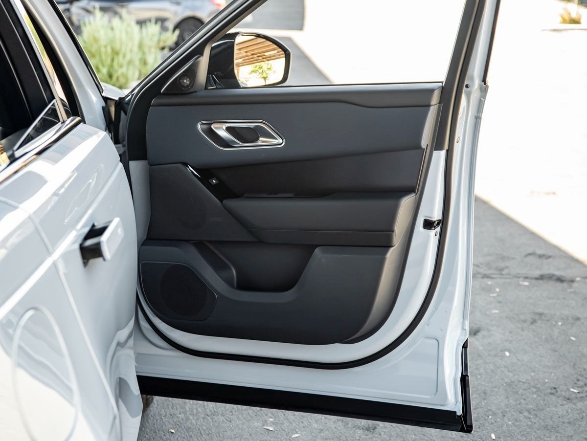 2026 Land Rover Range Rover Velar Dynamic SE