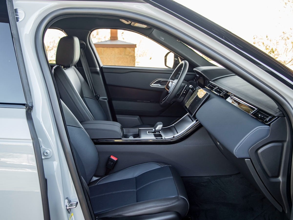 2026 Land Rover Range Rover Velar Dynamic SE