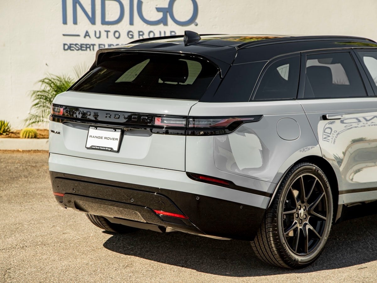 2026 Land Rover Range Rover Velar Dynamic SE