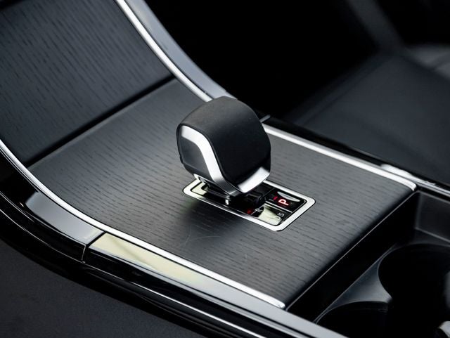 2026 Land Rover Range Rover Velar Dynamic SE