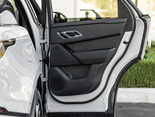 2026 Land Rover Range Rover Velar Dynamic SE