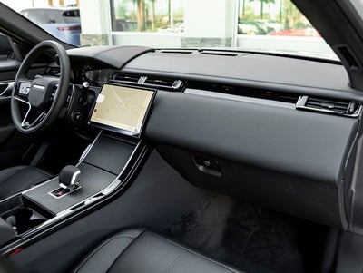 2026 Land Rover Range Rover Velar Dynamic SE