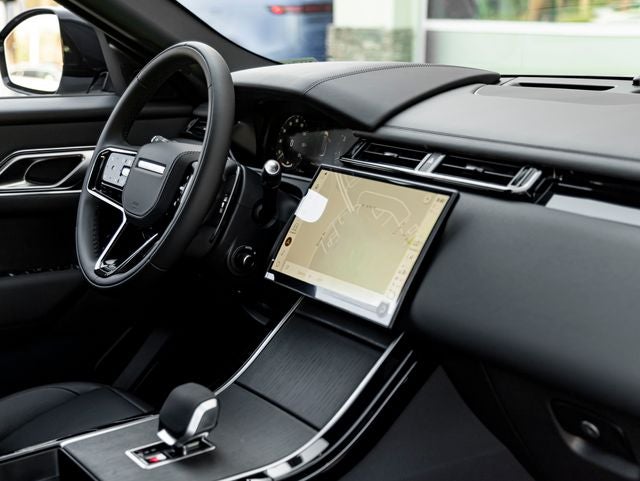 2026 Land Rover Range Rover Velar Dynamic SE