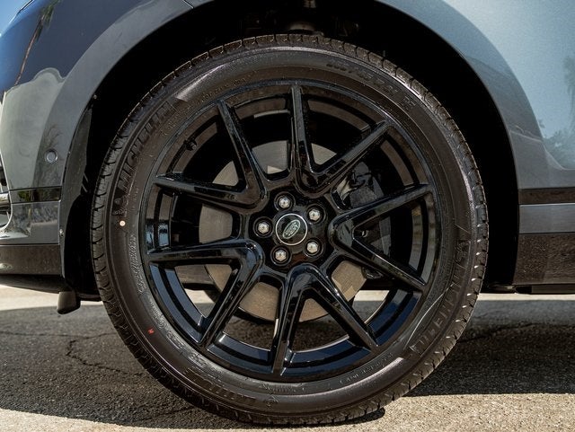 2026 Land Rover Range Rover Velar Dynamic SE