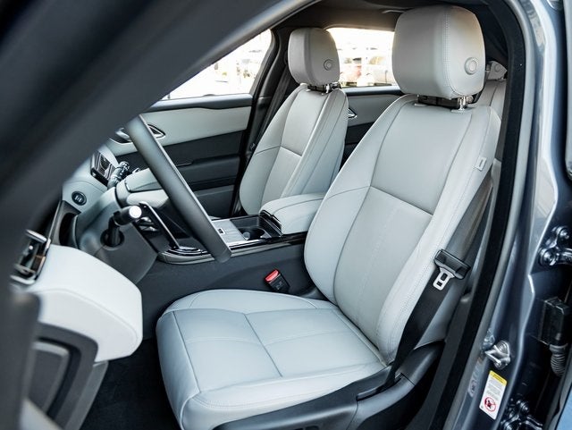 2026 Land Rover Range Rover Velar Dynamic SE