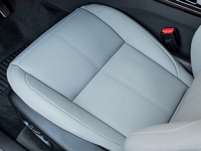 2026 Land Rover Range Rover Velar Dynamic SE