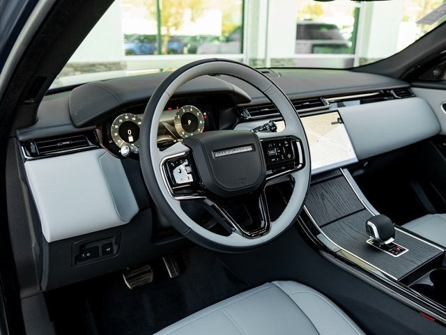 2026 Land Rover Range Rover Velar Dynamic SE