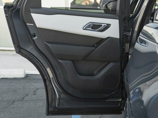 2026 Land Rover Range Rover Velar Dynamic SE