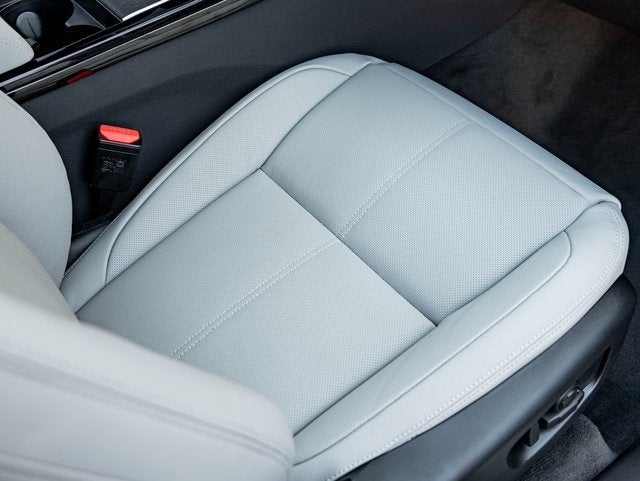 2026 Land Rover Range Rover Velar Dynamic SE