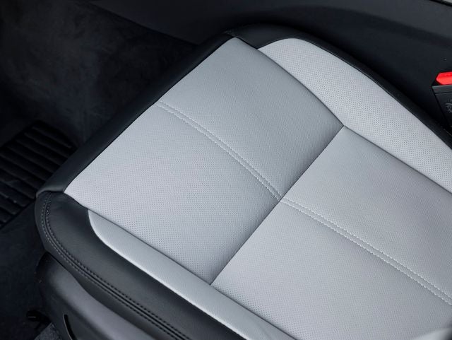 2026 Land Rover Range Rover Velar Dynamic SE