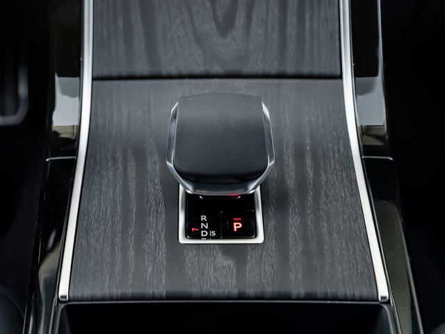 2026 Land Rover Range Rover Velar Dynamic SE