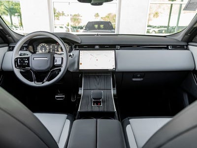 2026 Land Rover Range Rover Velar Dynamic SE