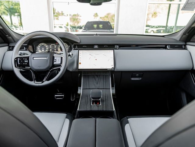2026 Land Rover Range Rover Velar Dynamic SE