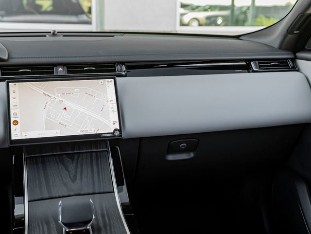 2026 Land Rover Range Rover Velar Dynamic SE
