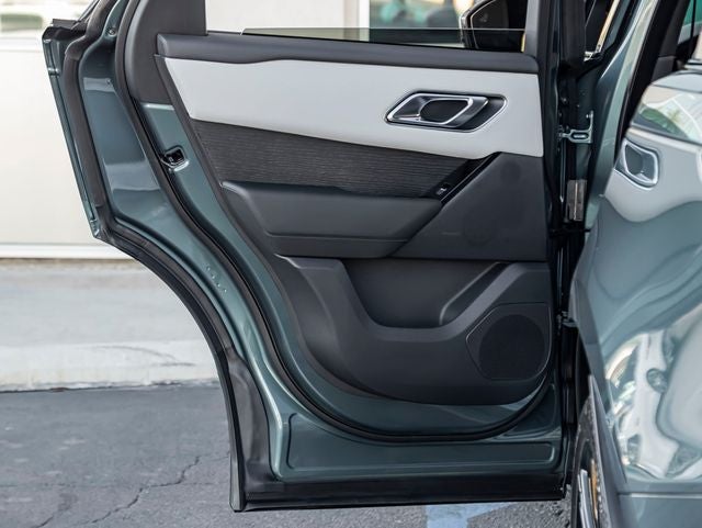 2026 Land Rover Range Rover Velar Dynamic SE