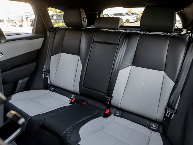 2026 Land Rover Range Rover Velar Dynamic SE