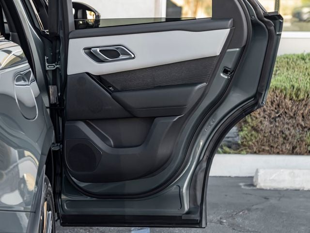 2026 Land Rover Range Rover Velar Dynamic SE