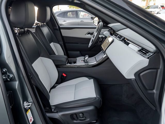 2026 Land Rover Range Rover Velar Dynamic SE