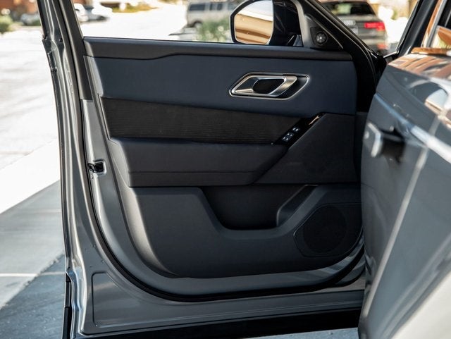 2025 Land Rover Range Rover Velar Dynamic SE