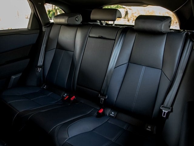 2025 Land Rover Range Rover Velar Dynamic SE