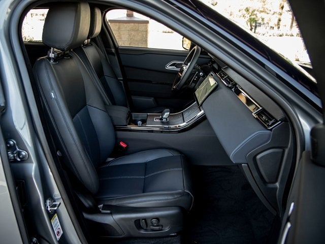 2025 Land Rover Range Rover Velar Dynamic SE