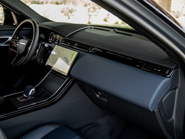 2025 Land Rover Range Rover Velar Dynamic SE