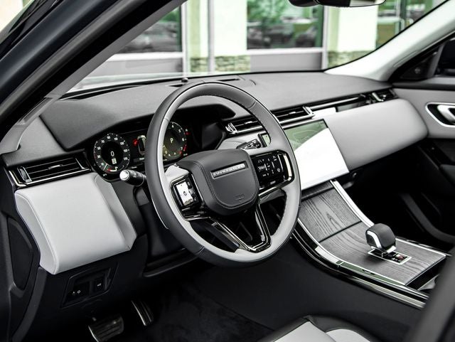 2025 Land Rover Range Rover Velar Dynamic SE