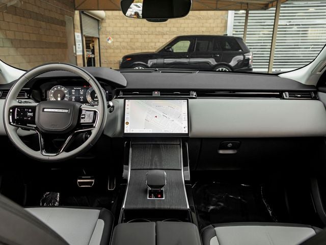2025 Land Rover Range Rover Velar Dynamic SE