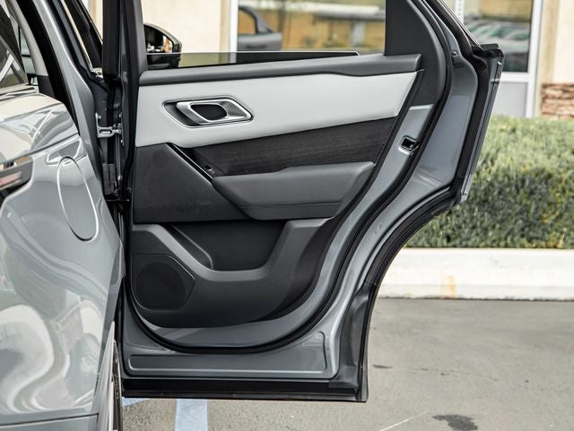 2025 Land Rover Range Rover Velar Dynamic SE