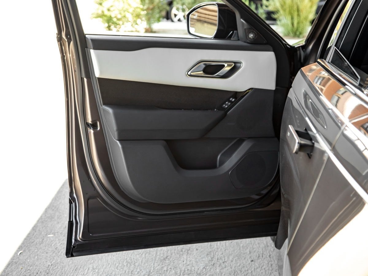 2026 Land Rover Range Rover Velar Dynamic SE