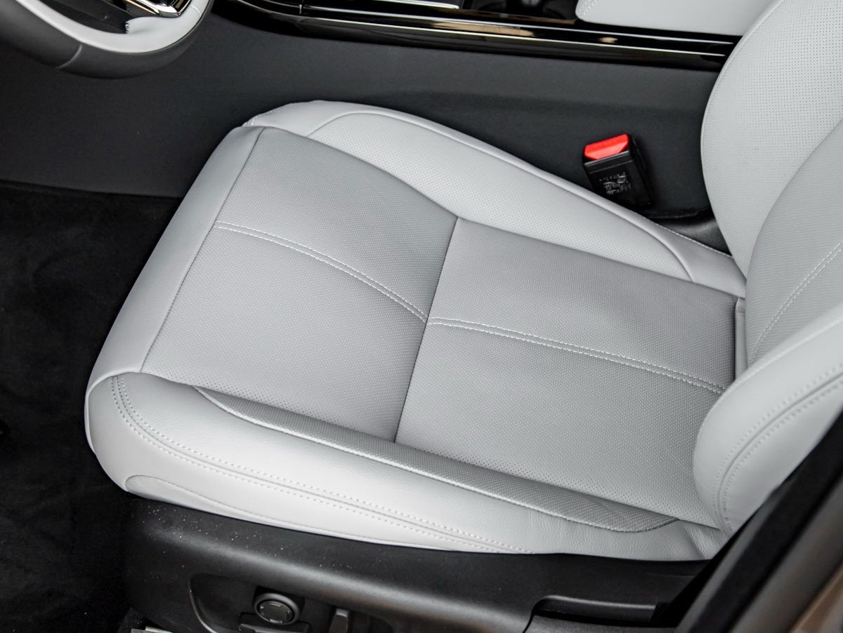 2026 Land Rover Range Rover Velar Dynamic SE