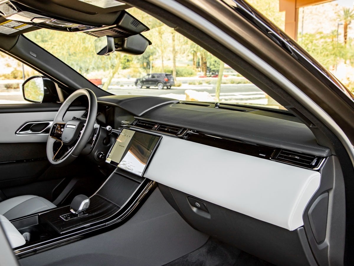 2026 Land Rover Range Rover Velar Dynamic SE