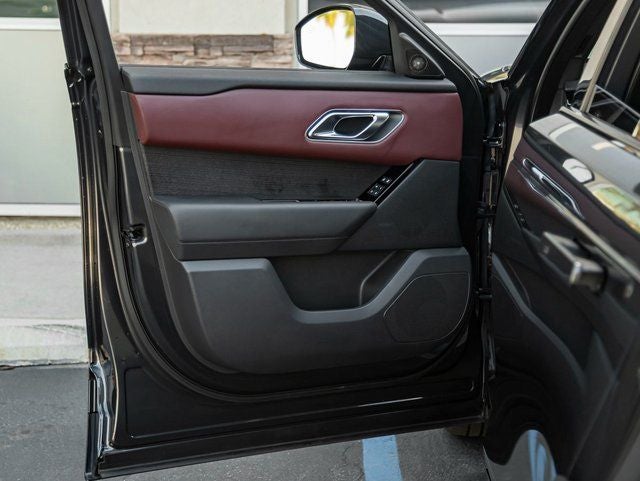 2025 Land Rover Range Rover Velar Dynamic HSE