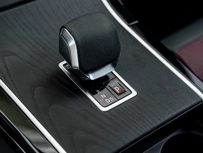 2025 Land Rover Range Rover Velar Dynamic HSE