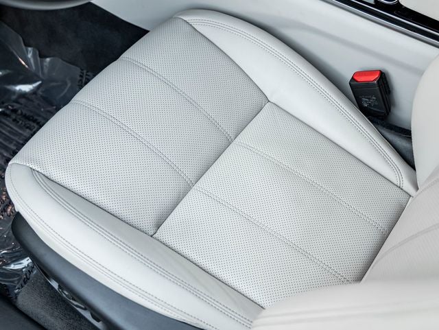 2022 Land Rover Range Rover Velar P250 R-Dynamic S