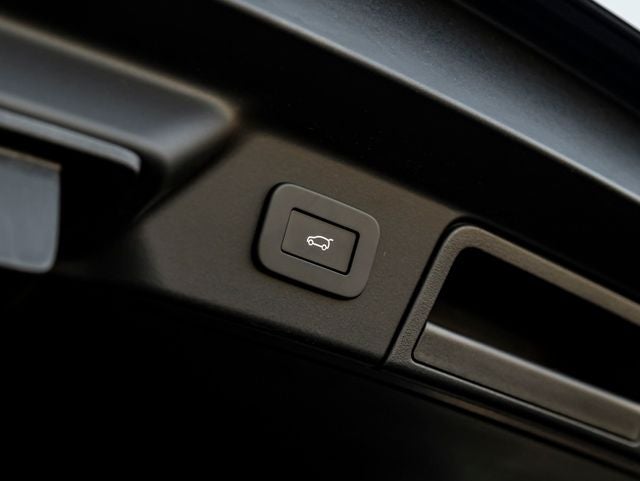 2026 Land Rover Range Rover Velar P250 Base