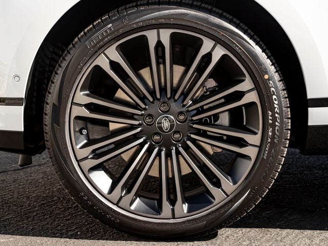 2026 Land Rover Range Rover Velar Belgravia Edition