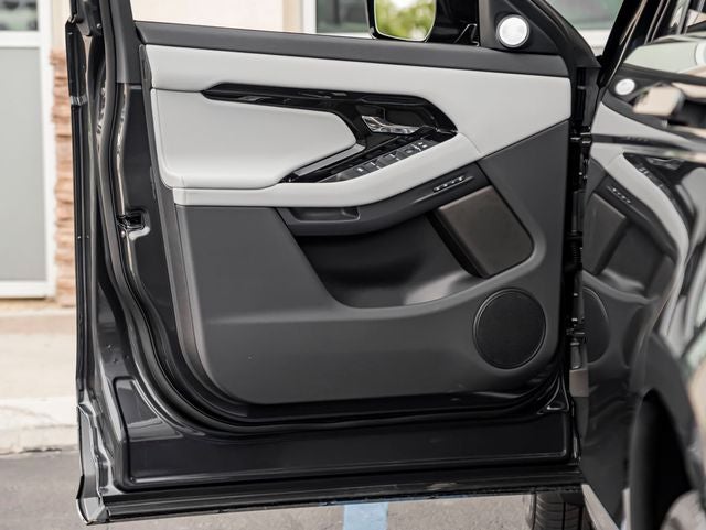 2026 Land Rover Range Rover Evoque Dynamic SE