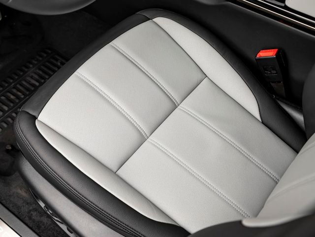 2026 Land Rover Range Rover Evoque Dynamic SE