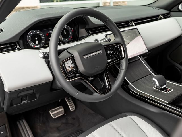 2026 Land Rover Range Rover Evoque Dynamic SE