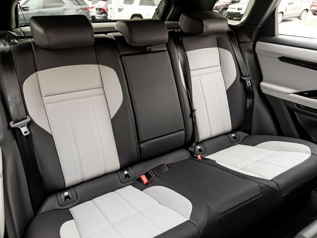 2026 Land Rover Range Rover Evoque Dynamic SE