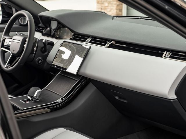 2026 Land Rover Range Rover Evoque Dynamic SE