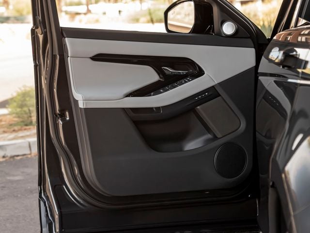 2026 Land Rover Range Rover Evoque Hoxton Edition