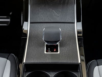 2026 Land Rover Range Rover Evoque Hoxton Edition