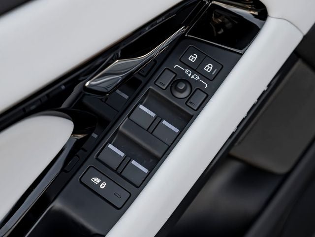 2026 Land Rover Range Rover Evoque Hoxton Edition