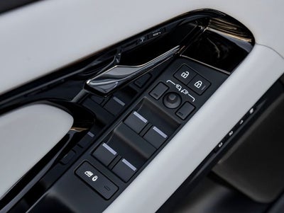 2026 Land Rover Range Rover Evoque Hoxton Edition