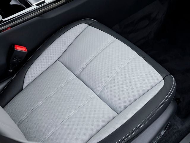2026 Land Rover Range Rover Evoque Hoxton Edition
