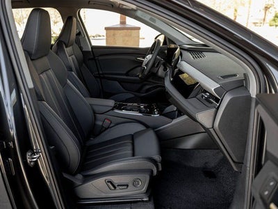 2025 Audi Q6 e-tron Premium Plus quattro