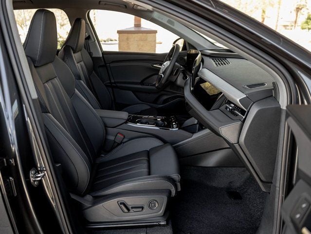 2025 Audi Q6 e-tron Premium Plus quattro