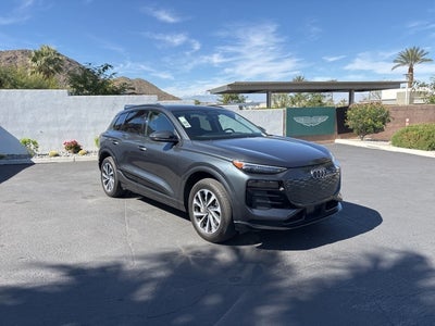 2025 Audi Q6 e-tron Premium Plus quattro